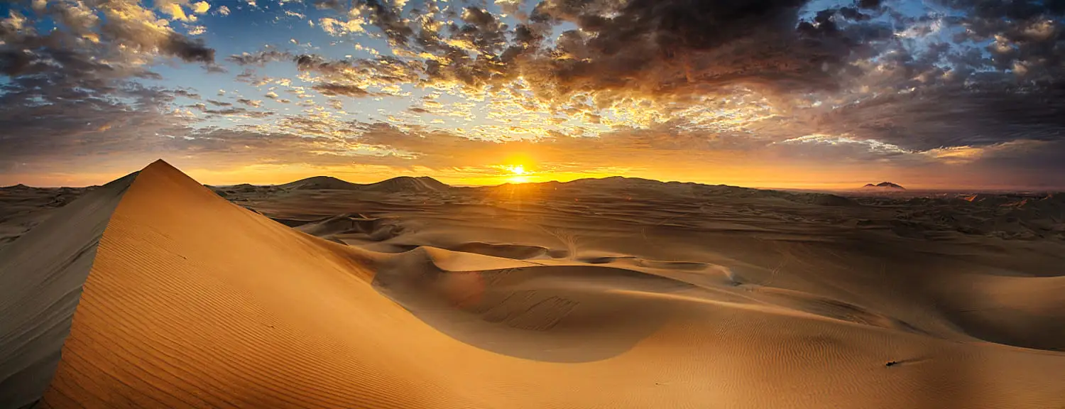 Atardecer sobre Las Dunas de Huacachina