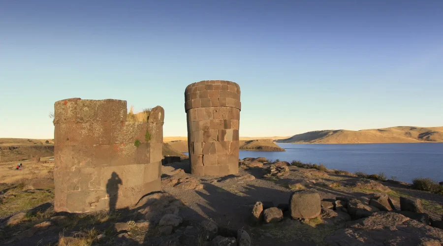 Chullpas de Sillustani 2 - Group Travel Perú