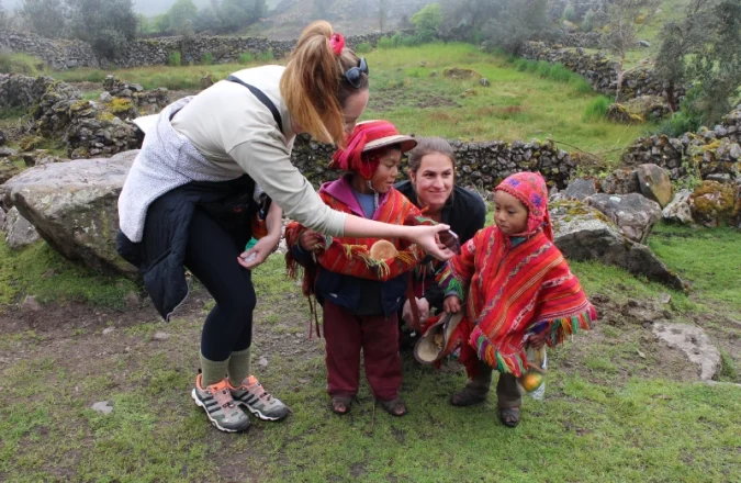 Lares Trek con Camino Inca y Machu Picchu 4 Días