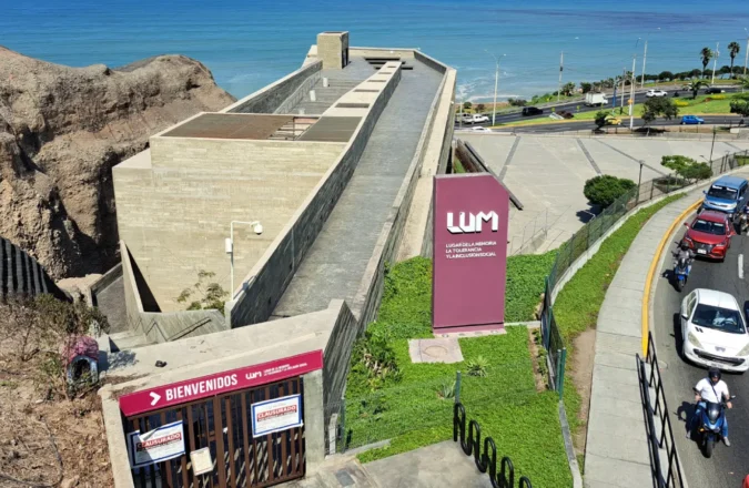 Lugar de la Memoria Lima: Explora la Historia de la Violencia Política en Perú con una Visita Emotiva