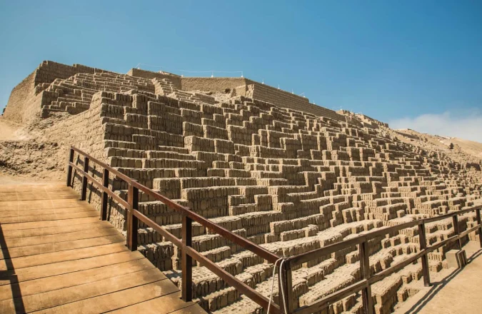 Sitio Arqueológico Huaca Pucllana en Lima Sitio Arqueológico Huaca Pucllana en Lima
