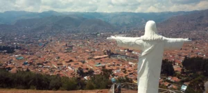 Cristo Blanco: historia, origen y significado del guardián de la ciudad imperial