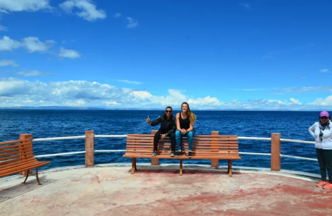 Guia completo para visitar a Ilha Taquile e as Ilhas Uros no Lago Titicaca