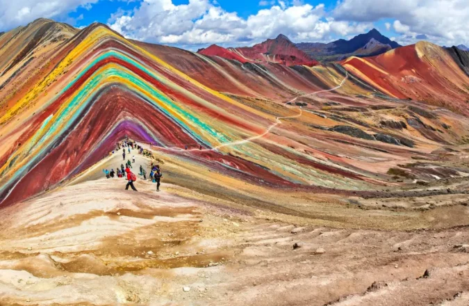A Montanha Arco-Íris Vinicunca em Cusco, Peru A Montanha Arco-Íris Vinicunca em Cusco, Peru