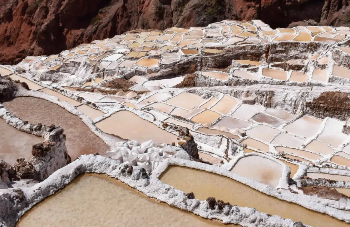 Salinas de Maras: poços de sal tradicionais em uma paisagem andina